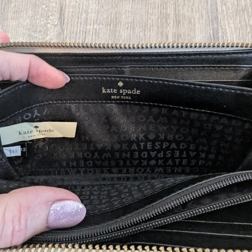 Kate Spade Colorblock Black  Cream Leather Wallet